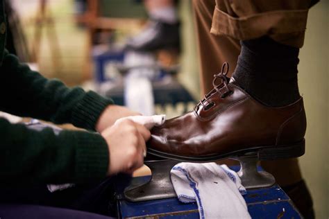 SHOESHINE definition and meaning 